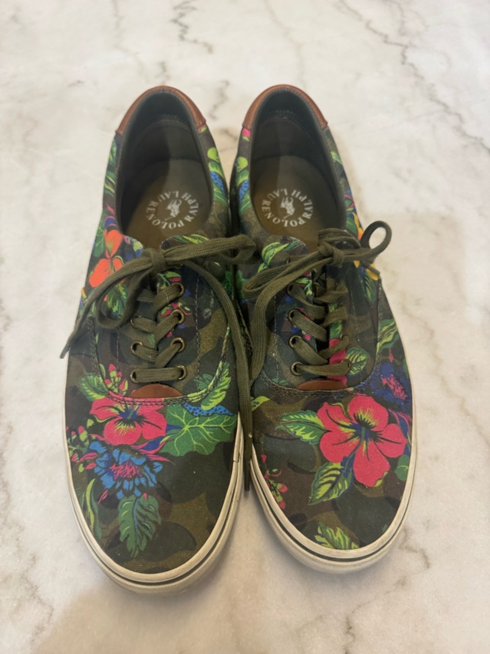 Mens Hawaiian Canvas Lace-Up Sneakers - Olive/Multicolor